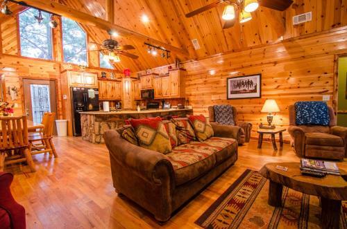 Mountain Breeze Cabin Broken Bow Cabin