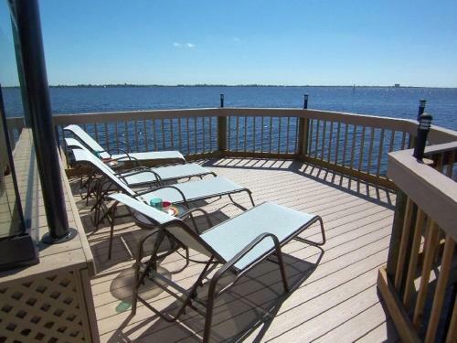 The River View 1008