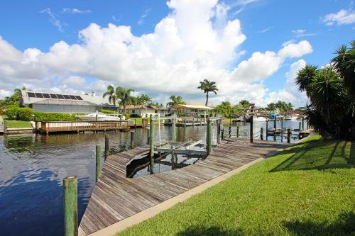 Waterfront Villa Id5218