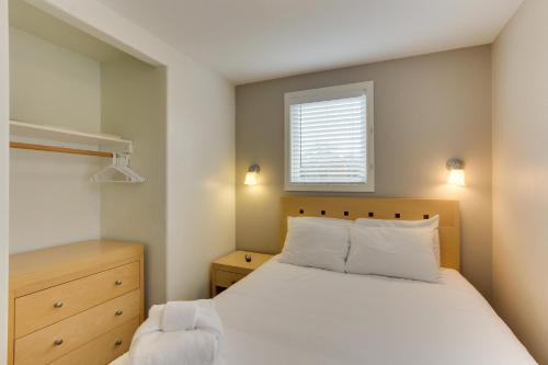 Sandals Inn | Oceanside Cabana