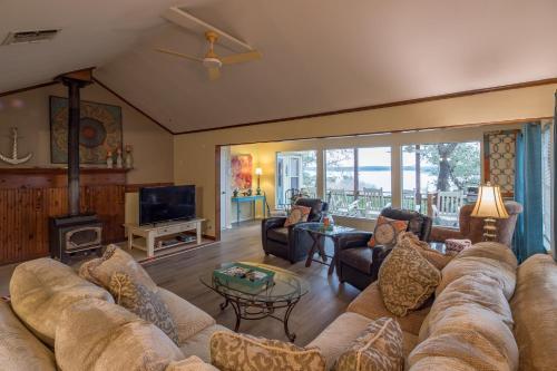 Texas Rose Lodge Home