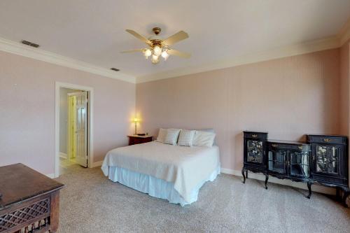 Maverick Mountaintop Retreat