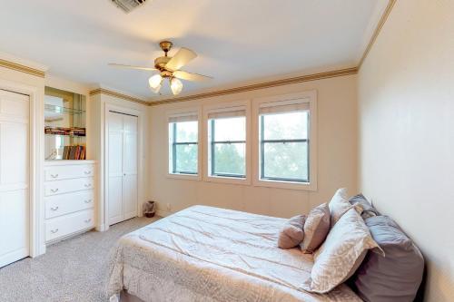 Maverick Mountaintop Retreat