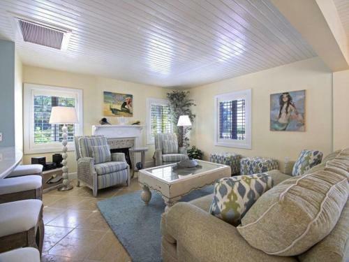 Captiva Dr Home 16151