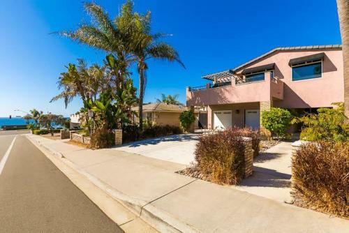 #150 - Coastal Beauty Three-bedroom Holiday Home