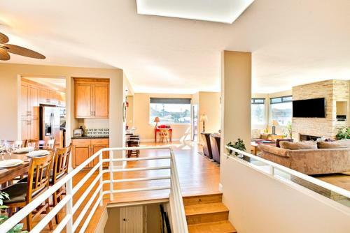 #150 - Coastal Beauty Three-bedroom Holiday Home