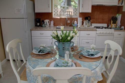 Sea Shell Guest Cottage - One Bedroom Cottage - 3264