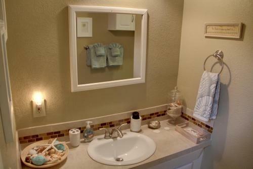 Sea Shell Guest Cottage - One Bedroom Cottage - 3264