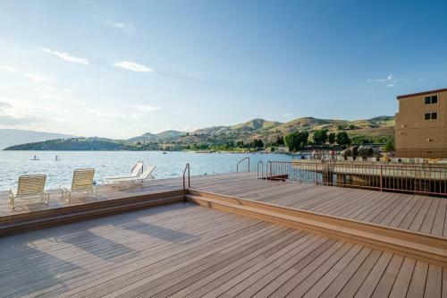Grandview Lake View 404