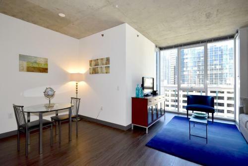 Linea - Modern Furnished Cement Loft Apartments