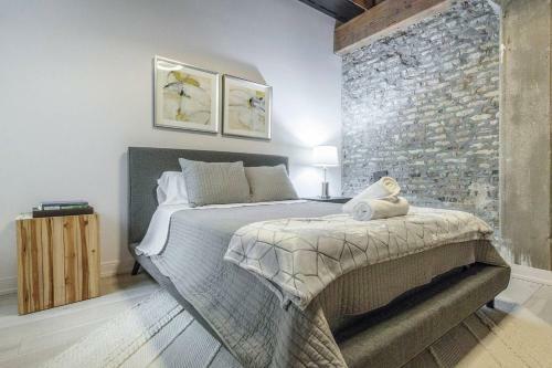 Apartamento Spacious & Private 3 Bdr Luxury Condo In Downtown!