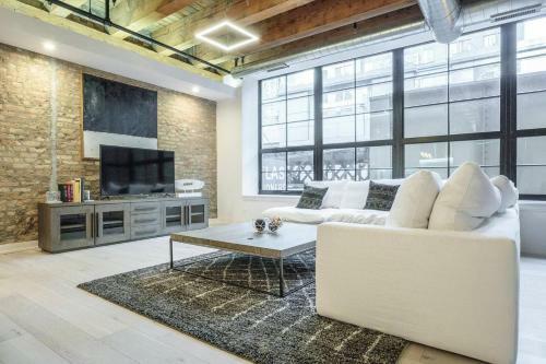 Apartamento Spacious & Private 3 Bdr Luxury Condo In Downtown!