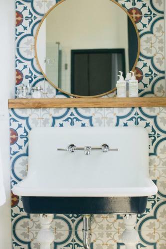 The Publishing House Bed And Breakfast