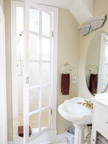 Gaslight Bed & Breakfast