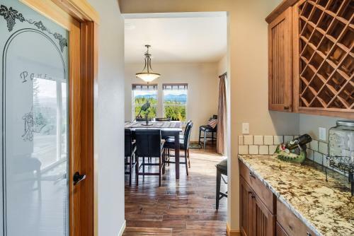 Granite Creek Estate
