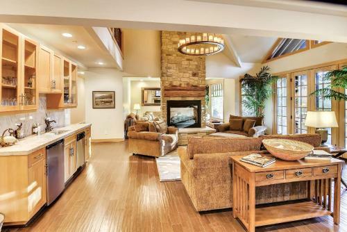 Pine Ridge Estate