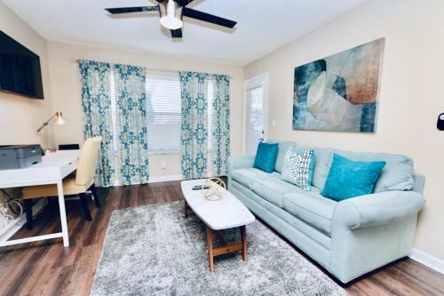 Deluxe Clearwater Apartment (cp-803)