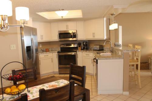 Beach Palms 404 Apartment