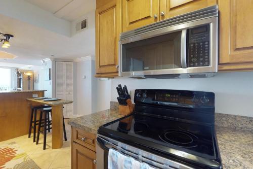 Apartamento Lighthouse Towers Condominium