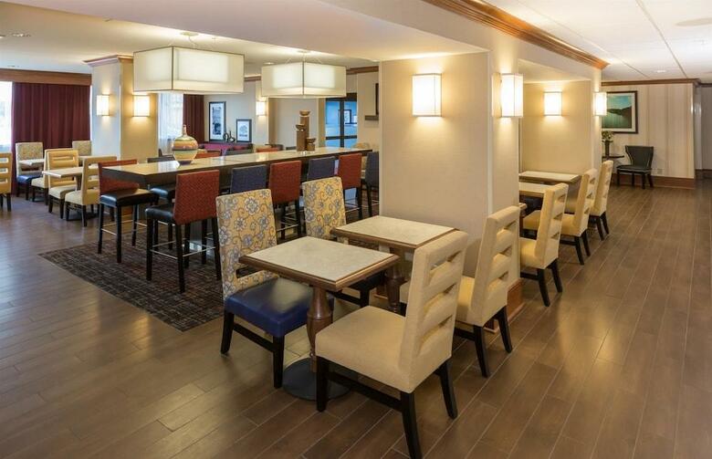 Hotel Hampton Inn Airport/ Galleria Mall