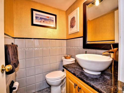 Sunset Villa Unit 104