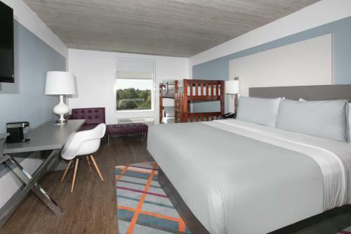 Hotel TRYP By Wyndham College Station