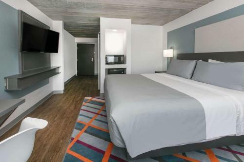 Hotel TRYP By Wyndham College Station