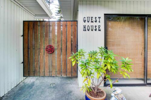 Seagate Guest House