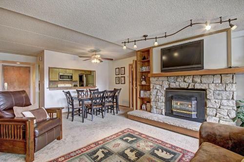 Apartamento Vs438 And 440h Village Square Condo