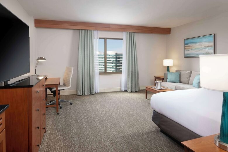 Hotel Hilton St. Petersburg Carillon Park