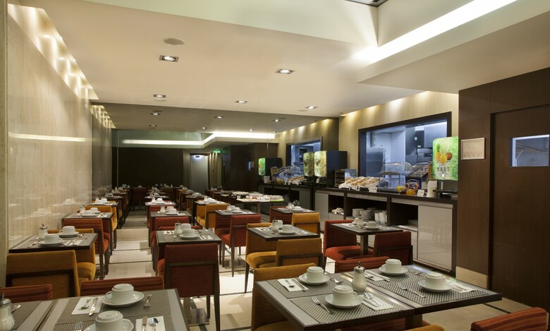 Luxe Hotel