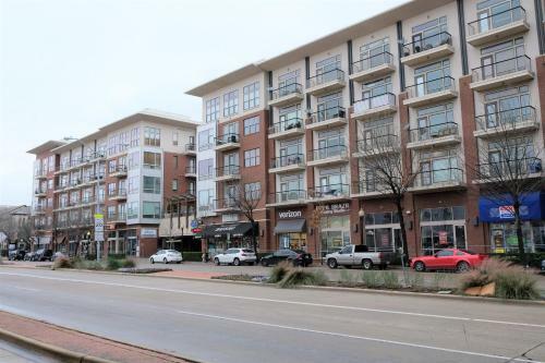 Apartamento Bright + Spacious | Parking @ West Village 2br