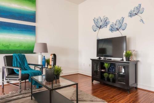 Apartamento Bright + Spacious | Parking @ West Village 2br