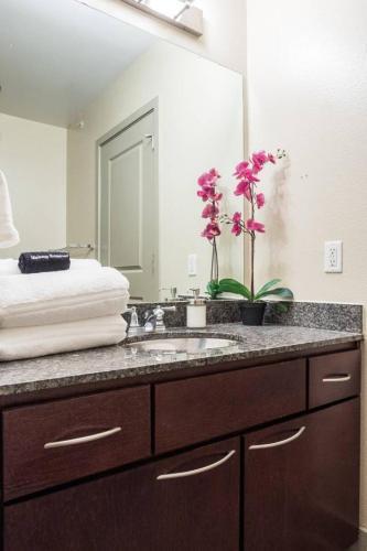 Apartamento Contemporary 1br | Arts + Dining + Shopping