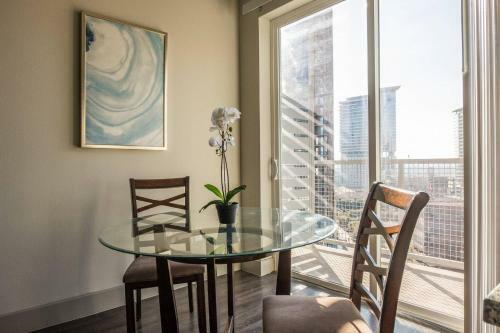Apartamento Great Location + City Views | Walk Anywhere 1br