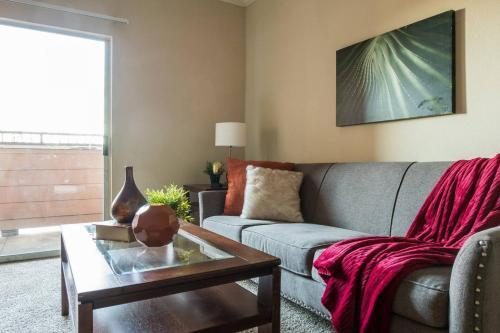 Apartamento Bold + Trendy | Parking | 1 Mi From Uptown @ 2br