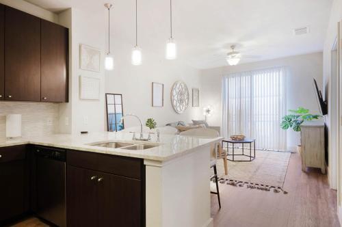 Bell Knox Apartments
