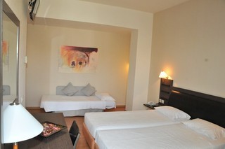 Hotel Avra