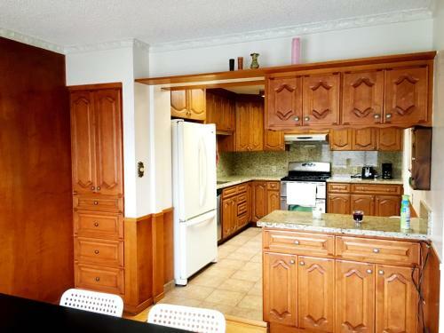 Private Unit / Private Bathroom Near Bart & Sf