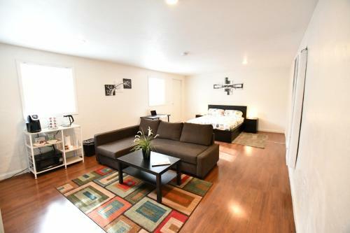 Private Unit / Private Bathroom Near Bart & Sf