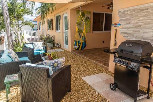 Palms On 7 - Cottage 1!