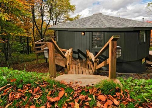 Round To It Three-bedroom Chalet