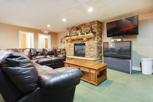 Wolverton Heights Ten-bedroom Chalet