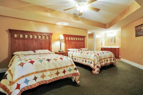 Wolverton Heights Ten-bedroom Chalet