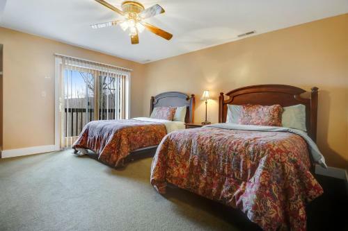 Wolverton Heights Ten-bedroom Chalet
