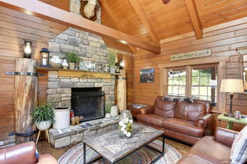 Mountain Glory Four-bedroom Chalet