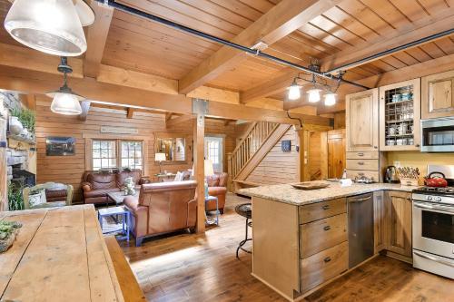 Mountain Glory Four-bedroom Chalet
