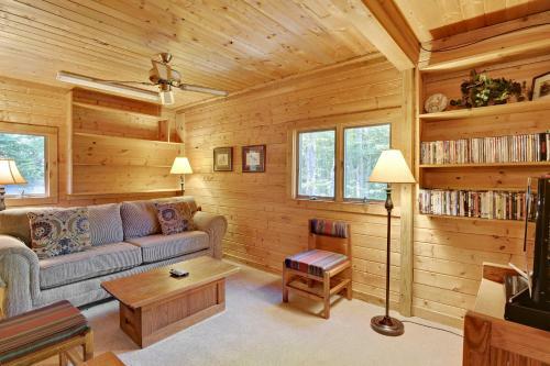 Otters Den Four-bedroom Chalet