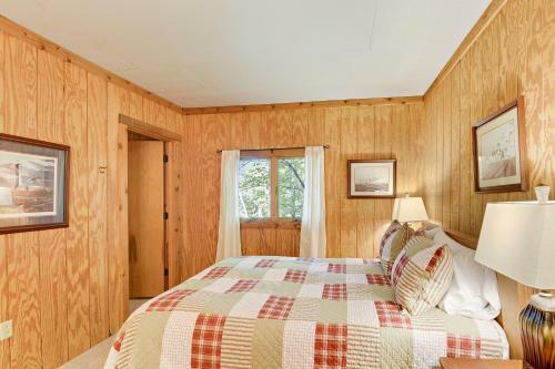 Otters Den Four-bedroom Chalet