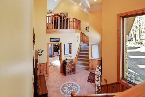 Sunnyside Five-bedroom Chalet